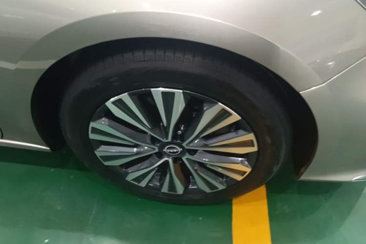 Used Nissan Teana 2022 2.0L XL-Upr Enjoyment Edition Right Front Wheel Hub