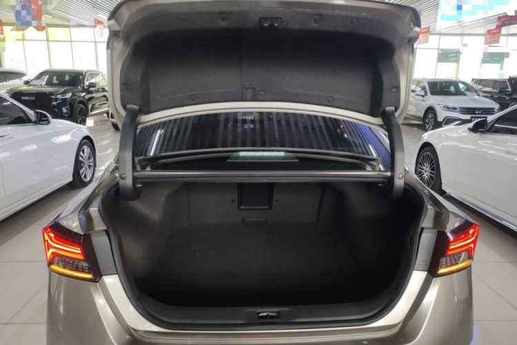 Used Nissan Teana 2022 2.0L XL-Upr Enjoyment Edition Trunk