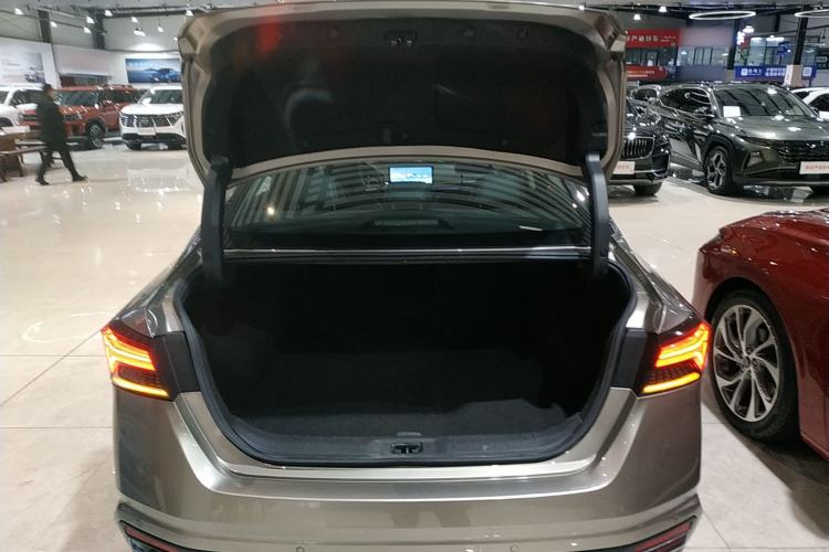 Used Nissan Teana 2022 2.0L XL-Upr Enjoyment Edition Trunk