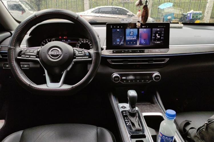 Used Nissan Teana 2022 2.0L XL-Upr Enjoyment Edition Center Console