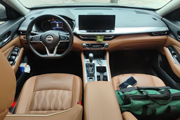 Used Nissan Teana 2022 2.0T XL Enjoyment Edition Center Console