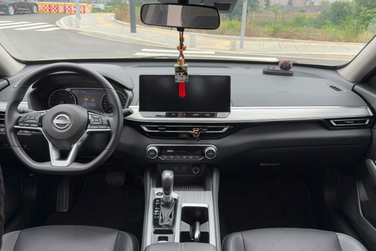 Used Nissan Teana 2022 2.0T XL Enjoyment Edition Center Console