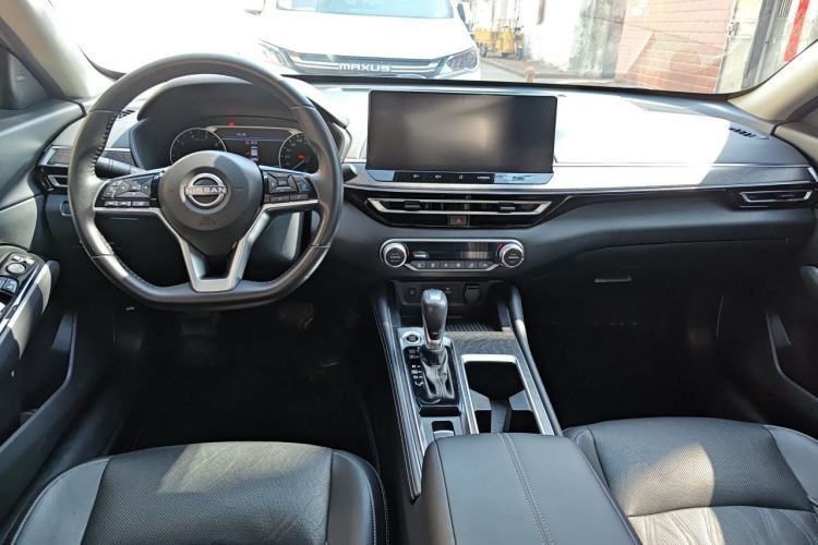 Used Nissan Teana 2022 2.0L XL-Upr Enjoyment Edition Center Console