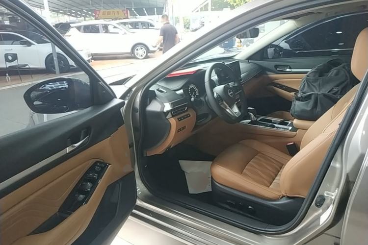 Used Nissan Teana 2022 2.0L XL-Upr Enjoyment Edition Driver Seat