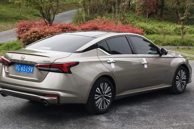 Used Nissan Teana 2022 2.0L XL-TLS Enjoyment Edition Exterior 2