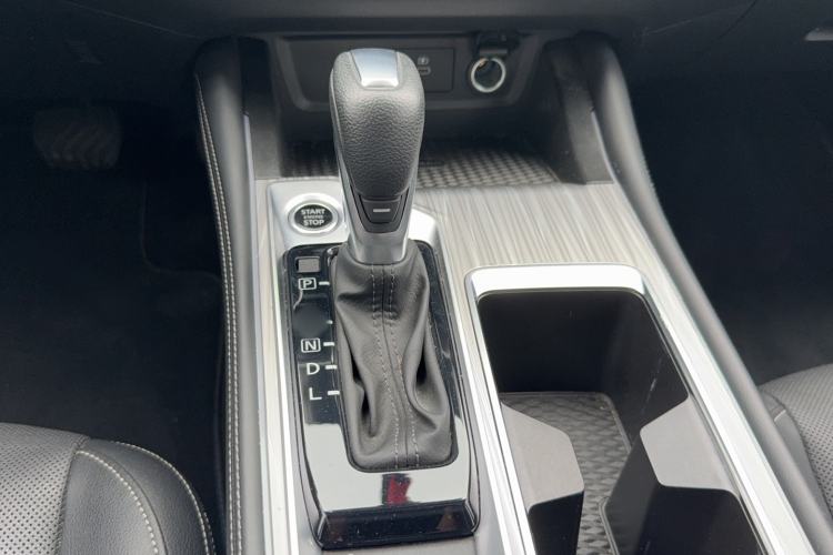 Used Nissan Teana 2022 2.0T XL Enjoyment Edition Gear Lever
