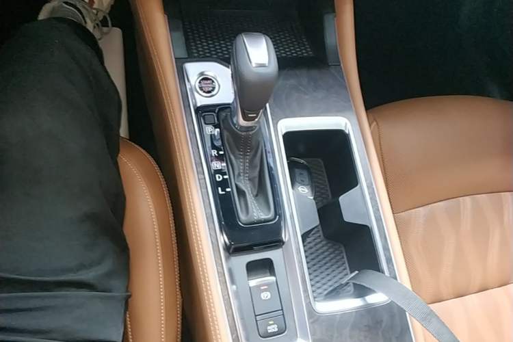 Used Nissan Teana 2022 2.0L XL-Upr Enjoyment Edition Gear Lever