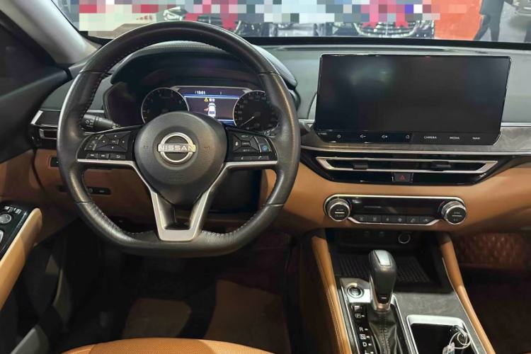 Used Nissan Teana 2022 2.0L XL-Upr Enjoyment Edition Interior 2