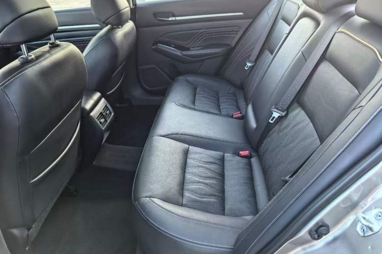 Used Nissan Teana 2022 2.0L XL-Upr Enjoyment Edition Interior 2