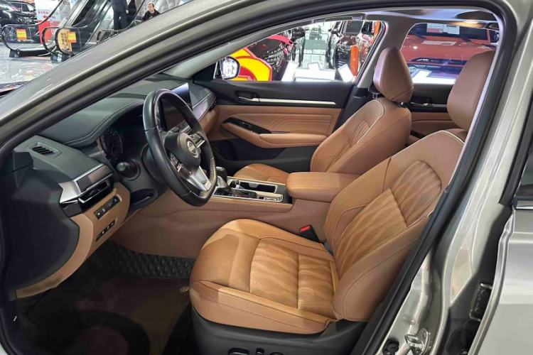 Used Nissan Teana 2022 2.0L XL-Upr Enjoyment Edition Interior 4