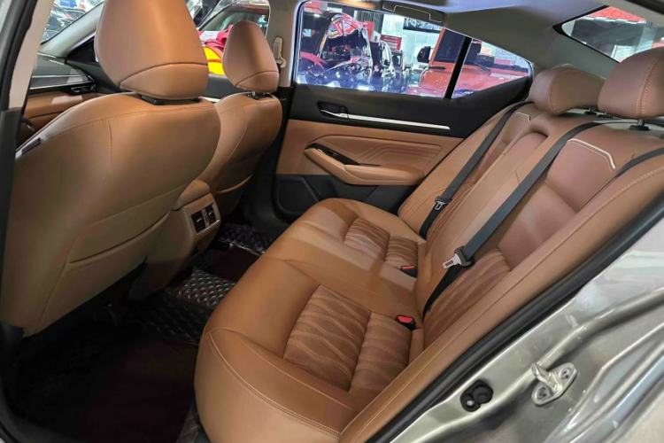 Used Nissan Teana 2022 2.0L XL-Upr Enjoyment Edition Interior 5