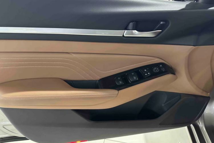 Used Nissan Teana 2022 2.0L XL-Upr Enjoyment Edition Interior 7