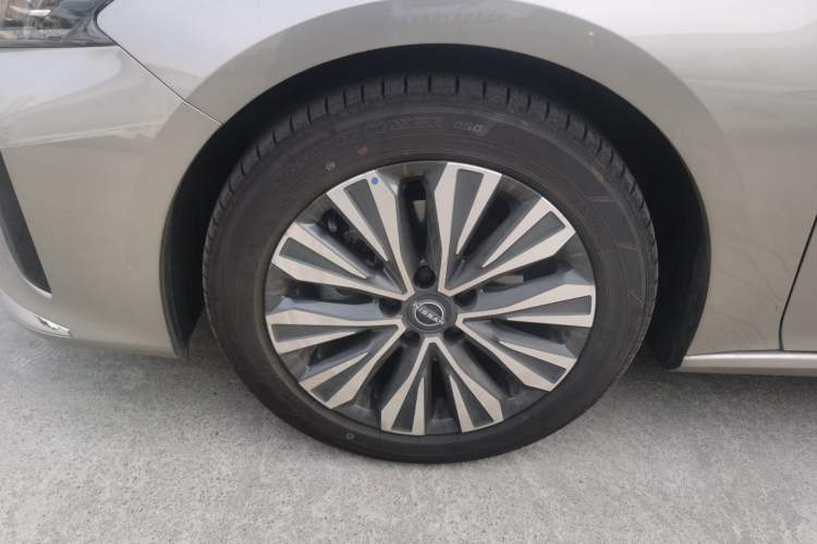 Used Nissan Teana 2022 2.0L XL-TLS Enjoyment Edition Left Front Wheel Hub