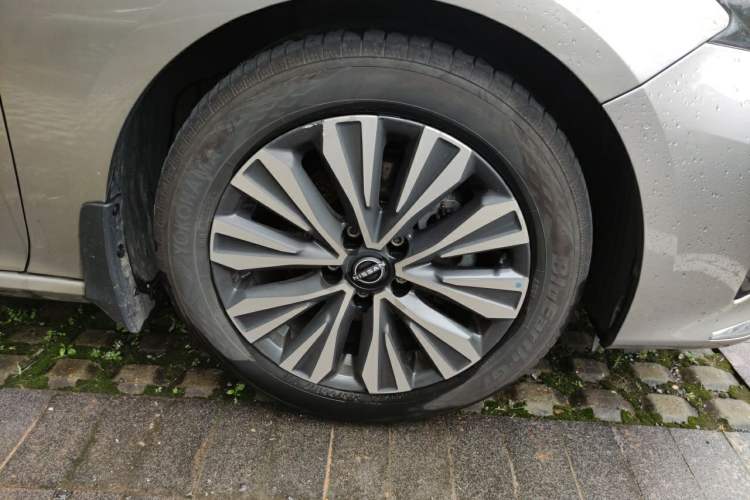 Used Nissan Teana 2022 2.0L XL-Upr Enjoyment Edition Right Front Wheel Hub