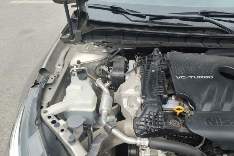 Used Nissan Teana 2022 2.0T XL Enjoyment Edition Engine Bay Right