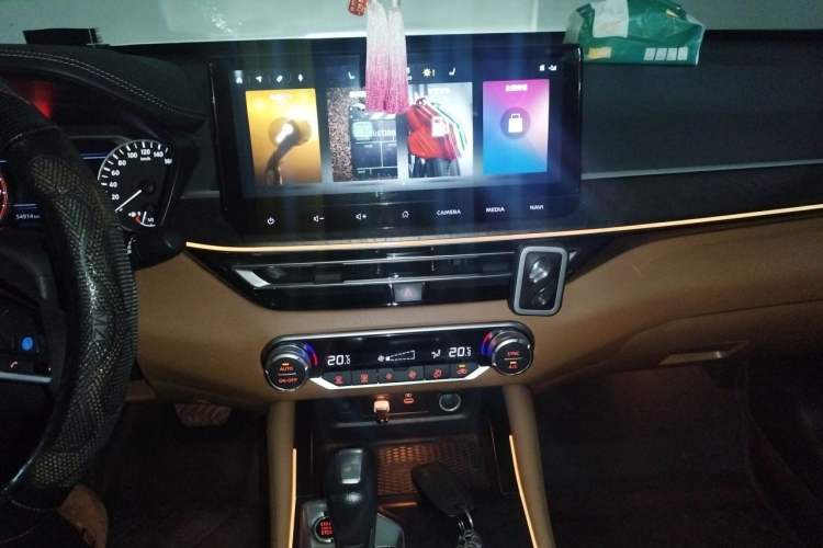 Used Nissan Teana 2022 2.0L XL-Upr Enjoyment Edition Audio And AC Panel