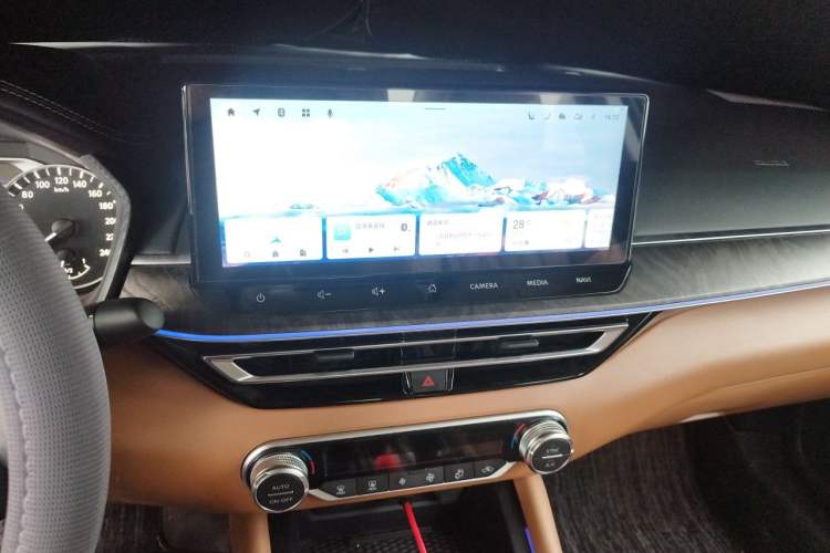 Used Nissan Teana 2022 2.0L XL-Upr Enjoyment Edition Audio And AC Panel