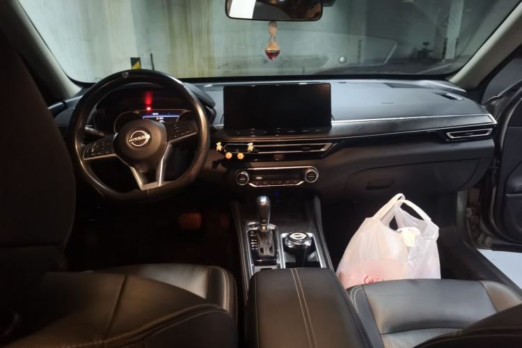 Used Nissan Teana 2022 2.0L XL-TLS Enjoyment Edition Center Console