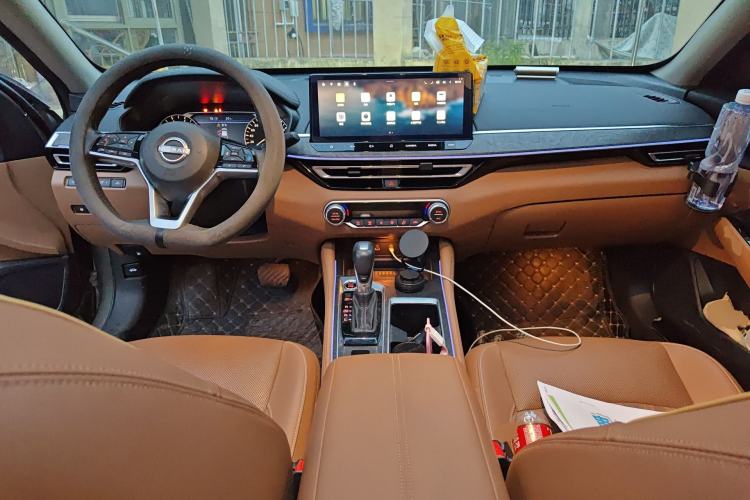 Used Nissan Teana 2022 2.0L XL-Upr Enjoyment Edition Center Console