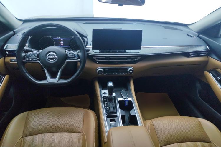 Used Nissan Teana 2022 2.0L XL-Upr Enjoyment Edition Center Console
