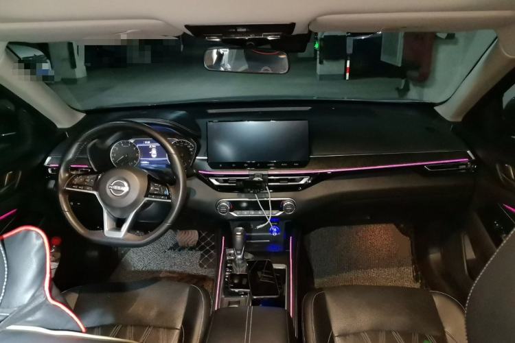 Used Nissan Teana 2022 2.0L XL-Upr Enjoyment Edition Center Console