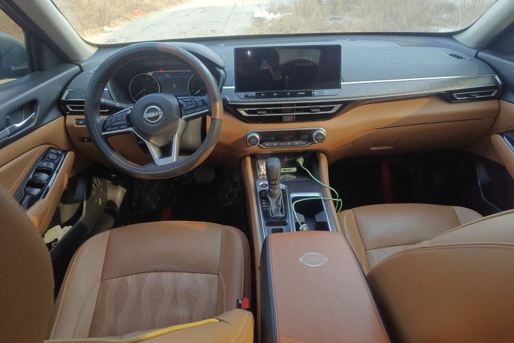 Used Nissan Teana 2022 2.0L XL-Upr Enjoyment Edition Center Console