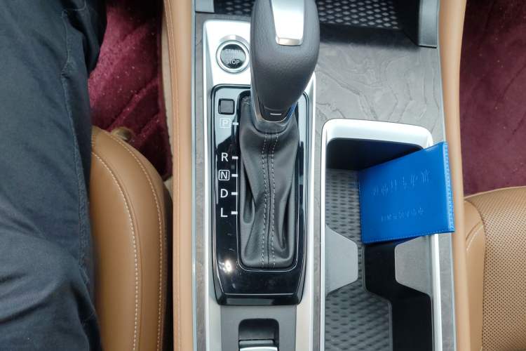 Used Nissan Teana 2022 2.0L XL-Upr Enjoyment Edition Gear Lever
