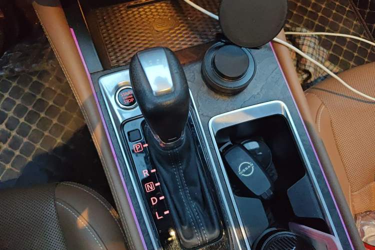 Used Nissan Teana 2022 2.0L XL-Upr Enjoyment Edition Gear Lever