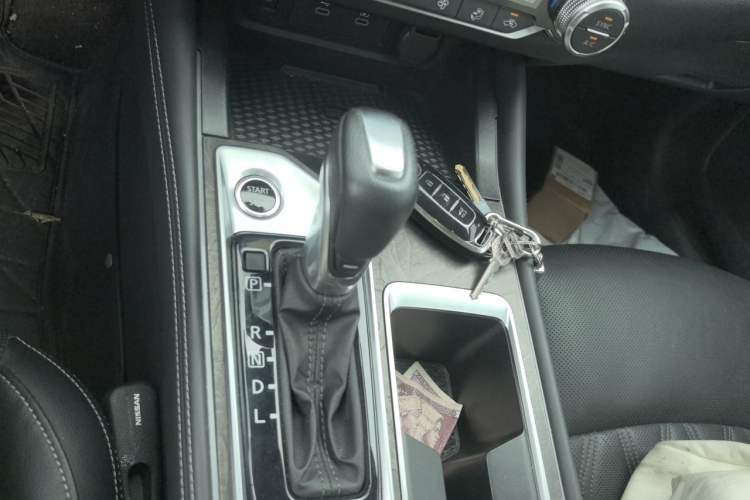 Used Nissan Teana 2022 2.0L XL-Upr Enjoyment Edition Gear Lever