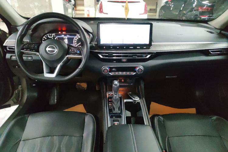 Used Nissan Teana 2022 2.0L XL-Upr Enjoyment Edition Interior 2