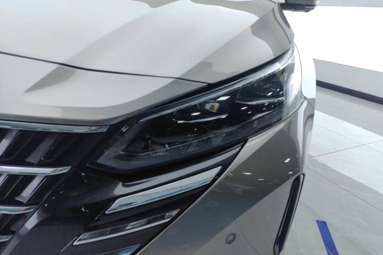 Used Nissan Teana 2022 2.0L XL-Upr Enjoyment Edition Left Front Headlight