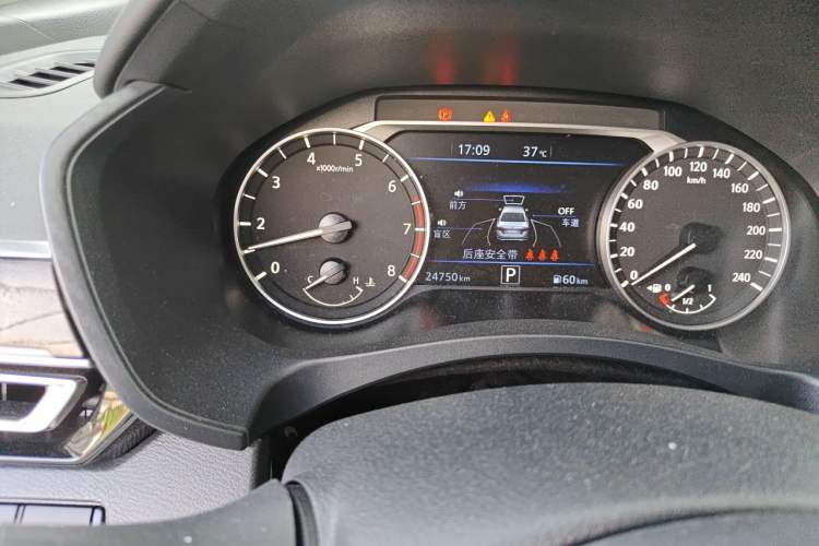 Used Nissan Teana 2022 2.0L XL-Upr Enjoyment Edition Odometer Close Up
