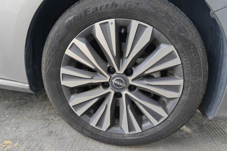 Used Nissan Teana 2022 2.0L XL-Upr Enjoyment Edition Right Front Wheel Hub