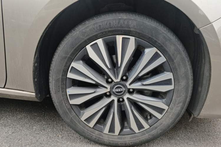Used Nissan Teana 2022 2.0L XL-Upr Enjoyment Edition Right Front Wheel Hub