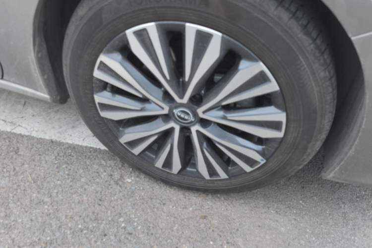 Used Nissan Teana 2022 2.0L XL-Upr Enjoyment Edition Right Front Wheel Hub