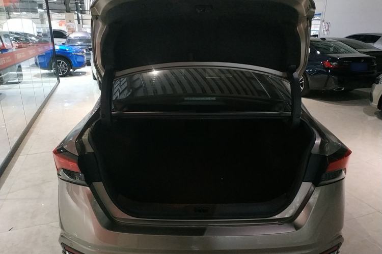 Used Nissan Teana 2022 2.0L XL-Upr Enjoyment Edition Trunk