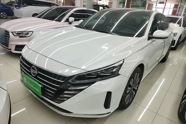 Używany Nissan Teana 2022 2.0L XL-TLS Enjoyment Edition Guazi used car, China used car export, Used car for sale, Used cars, Cheapest cars for sale