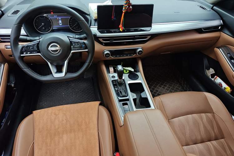 Used Nissan Teana 2022 2.0T XL Enjoyment Edition Center Console