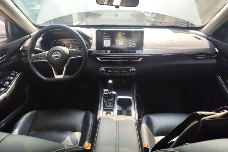 Used Nissan Teana 2022 2.0L XL-TLS Enjoyment Edition Center Console