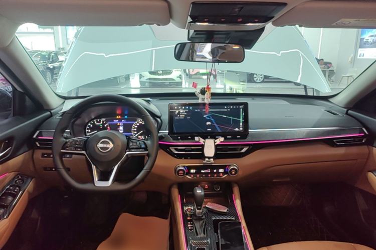 Used Nissan Teana 2022 2.0L XL-Upr Enjoyment Edition Center Console
