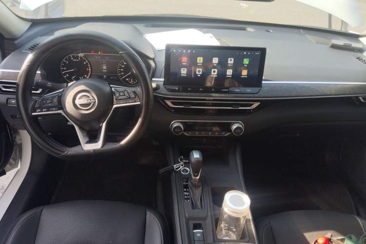Used Nissan Teana 2022 2.0L XL-Upr Enjoyment Edition Center Console