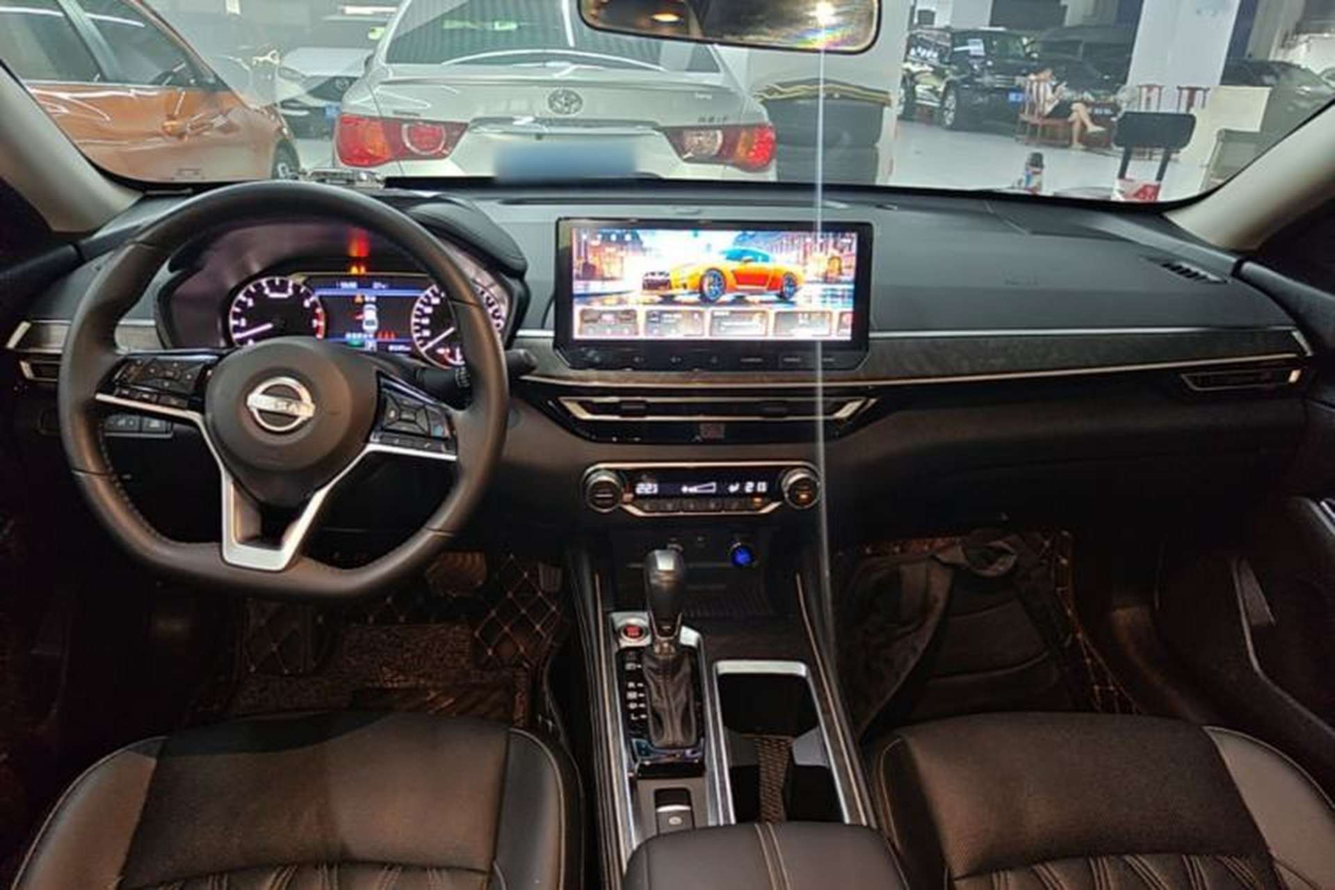 Used Nissan Teana 2022 2.0L XL-Upr Enjoyment Edition Center Console