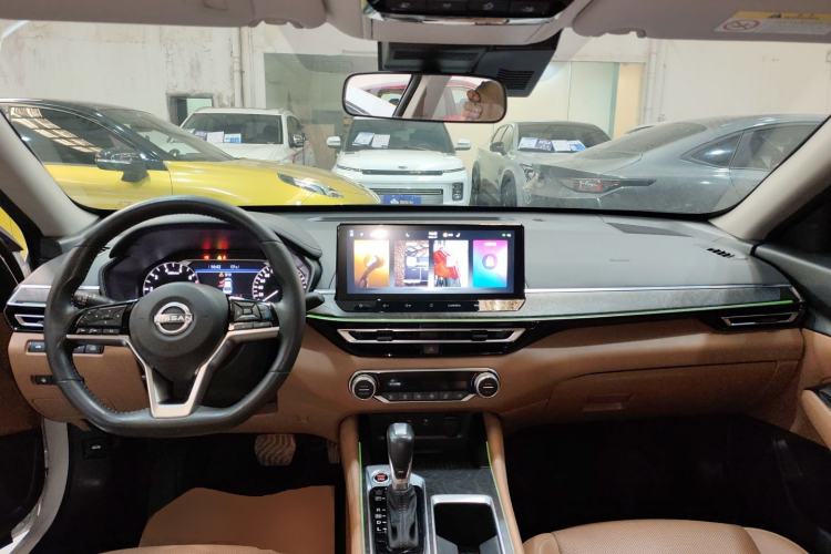 Used Nissan Teana 2022 2.0L XL-Upr Enjoyment Edition Center Console