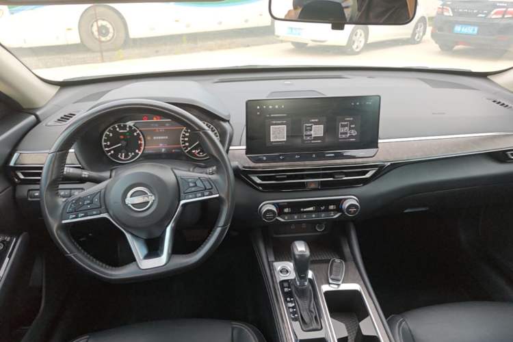 Used Nissan Teana 2022 2.0L XL-TLS Enjoyment Edition Center Console