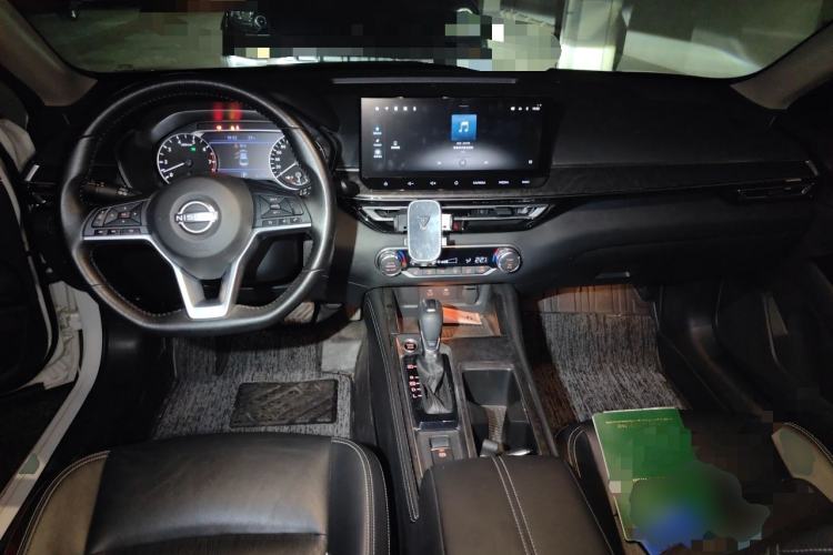 Used Nissan Teana 2022 2.0L XL-TLS Enjoyment Edition Center Console