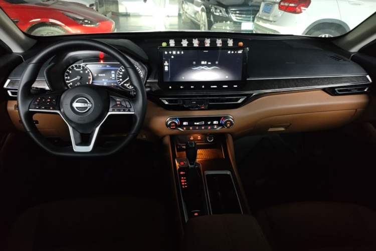 Used Nissan Teana 2022 2.0L XL-TLS Enjoyment Edition Center Console