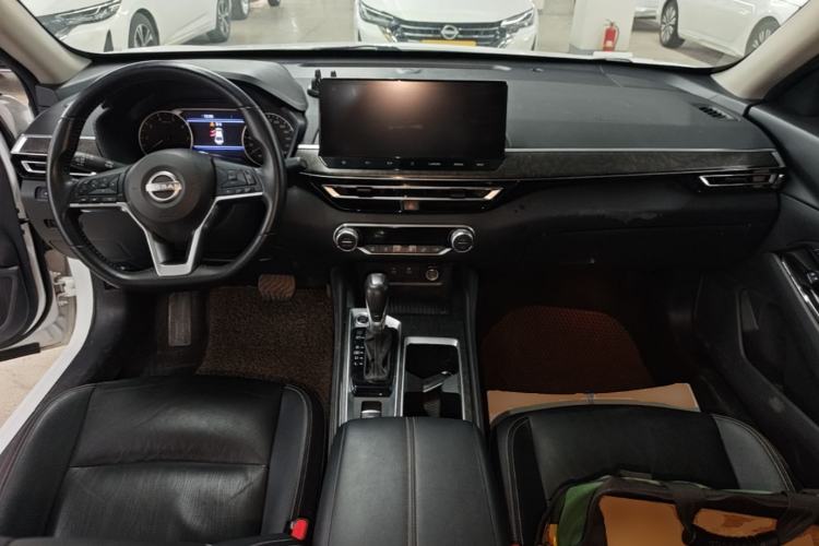 Used Nissan Teana 2022 2.0L XL-TLS Enjoyment Edition Center Console