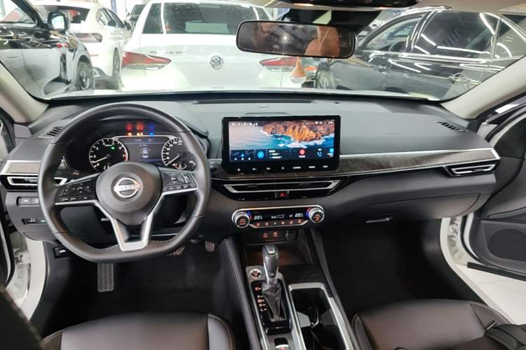 Used Nissan Teana 2022 2.0L XL-TLS Enjoyment Edition Center Console