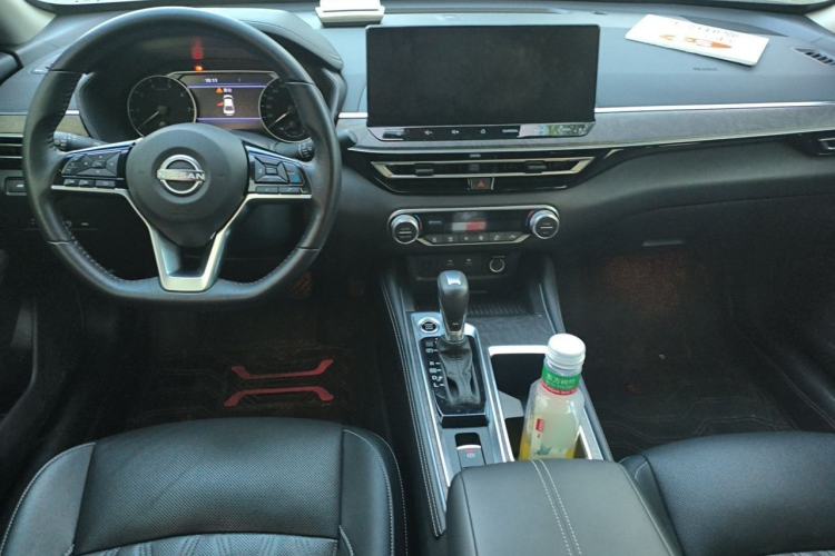 Used Nissan Teana 2022 2.0L XL-Upr Enjoyment Edition Center Console