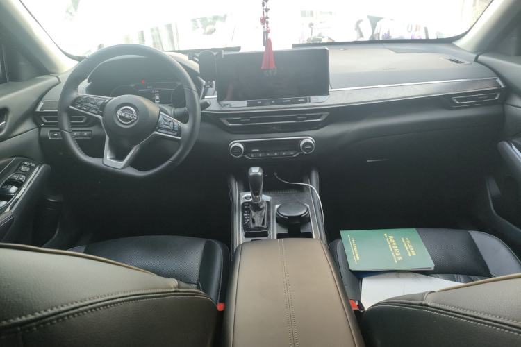 Used Nissan Teana 2022 2.0L XL-Upr Enjoyment Edition Center Console